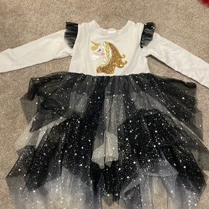 3/$20 Girls Navy Unicorn Dress 6/7